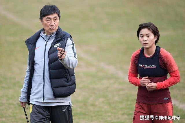 精选双色球推荐：财宝领衔4大专家中二等234万！